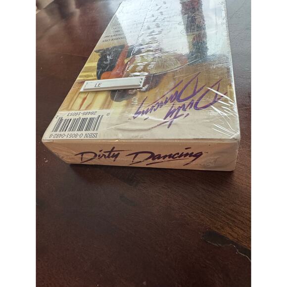 NEW Dirty Dancing VHS, Digitally Remastered Sealed New in Package Patrick Swayze - Picture 4 of 4